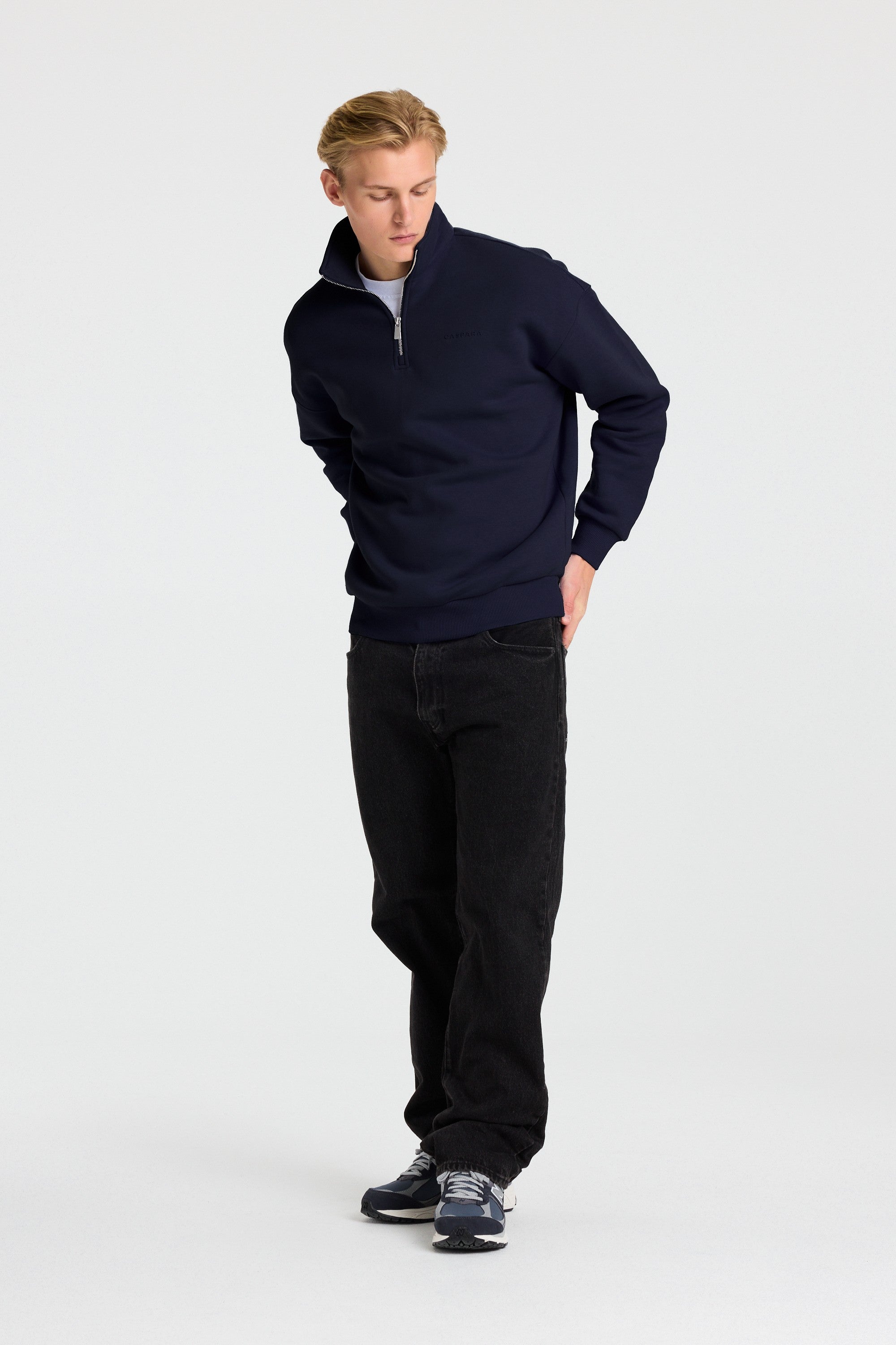 M. 1/4 Zip - Navy